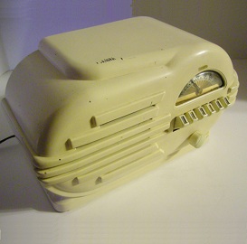 Antique Bakelite Coronado Radio